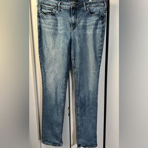 Silver Jeans Avery Straight Leg